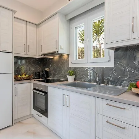 Ad Homes * Агиос-Гордиос