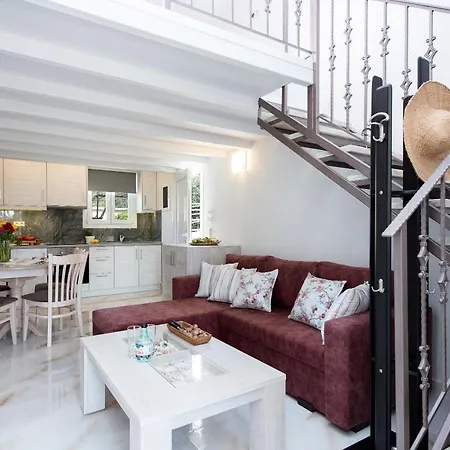 Vila Ad Homes