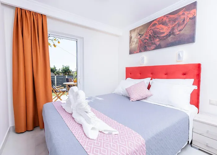 Ad Homes * Άγιος Γόρδιος